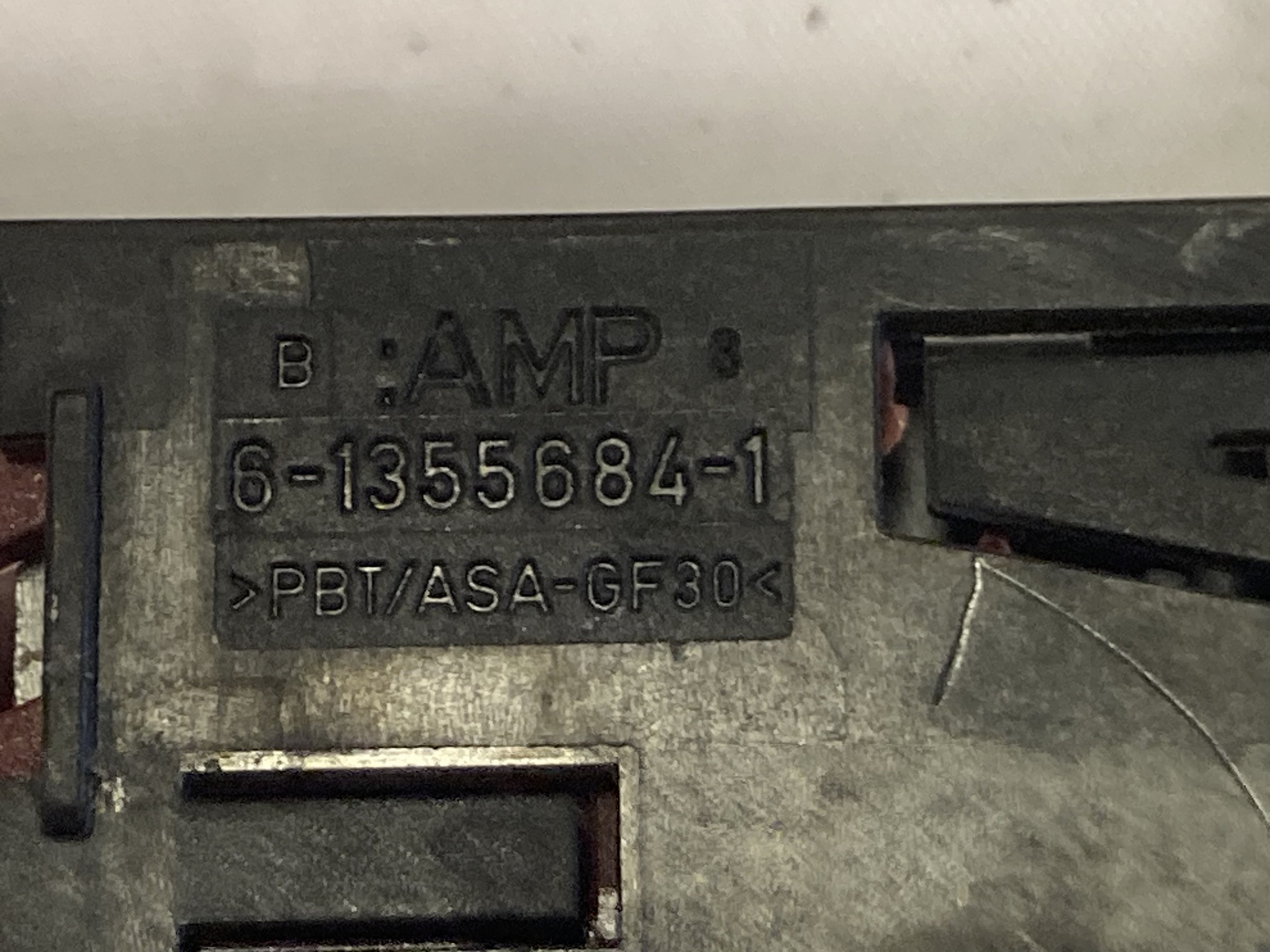 Saab AMP 1-355684-1 Electrical Plug Connector 12794039 - Etsy UK
