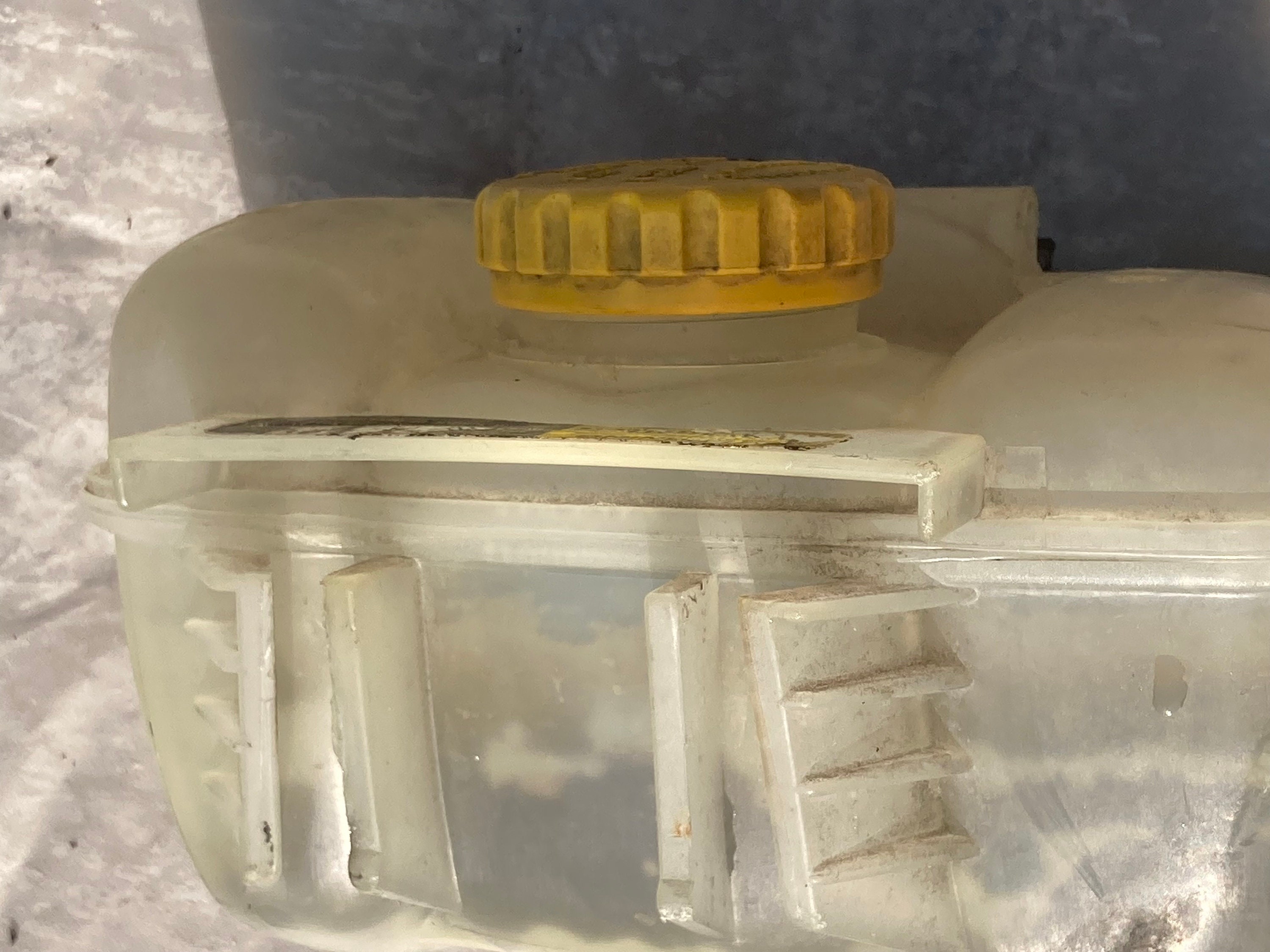 1994-1998 Saab 900 NG Coolant Expansion Tank W/level Sensor