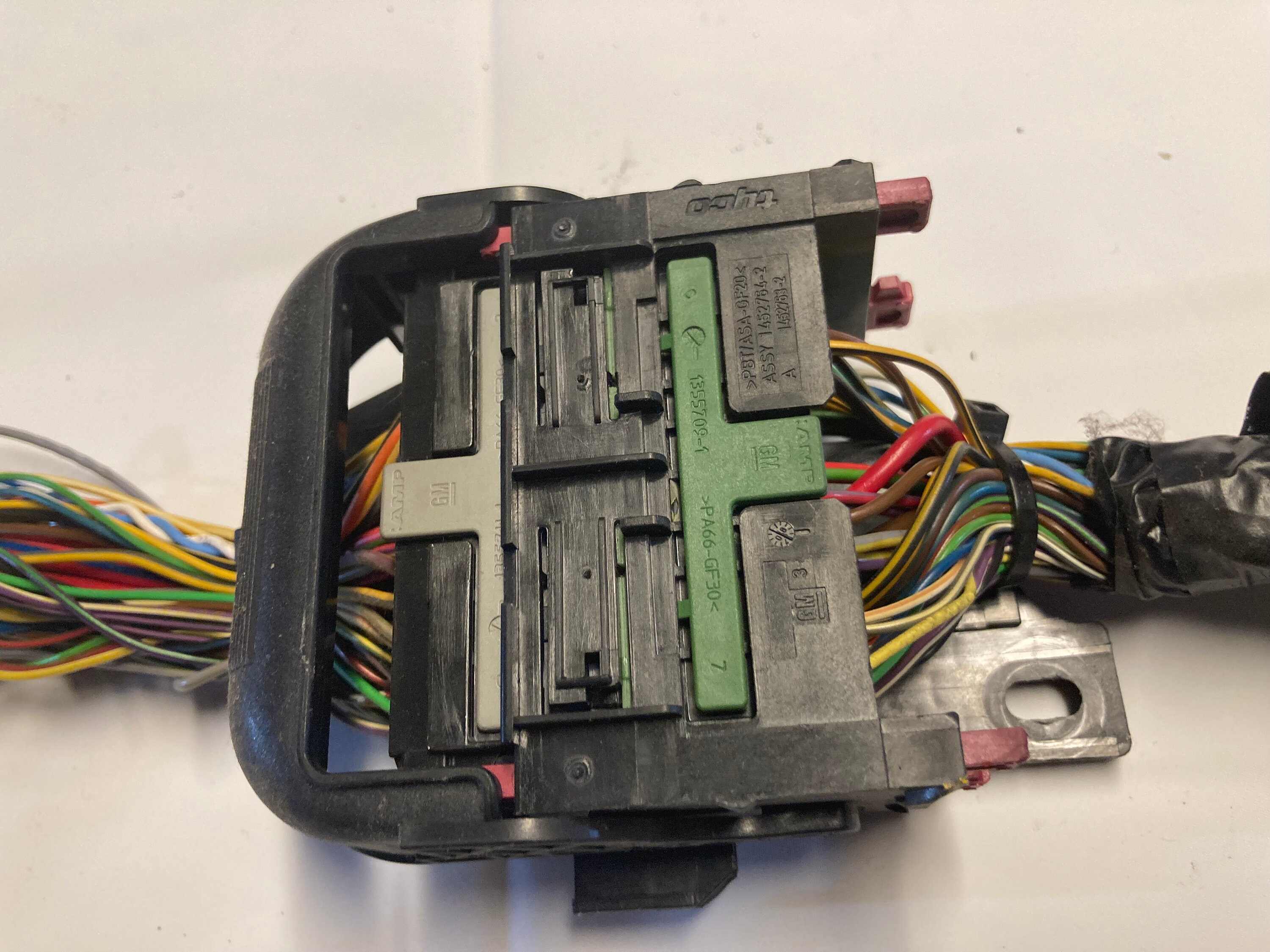 Saab 9 3 Electrical Plug Connector AMP 1355711-1 1355709-1 ASSY 