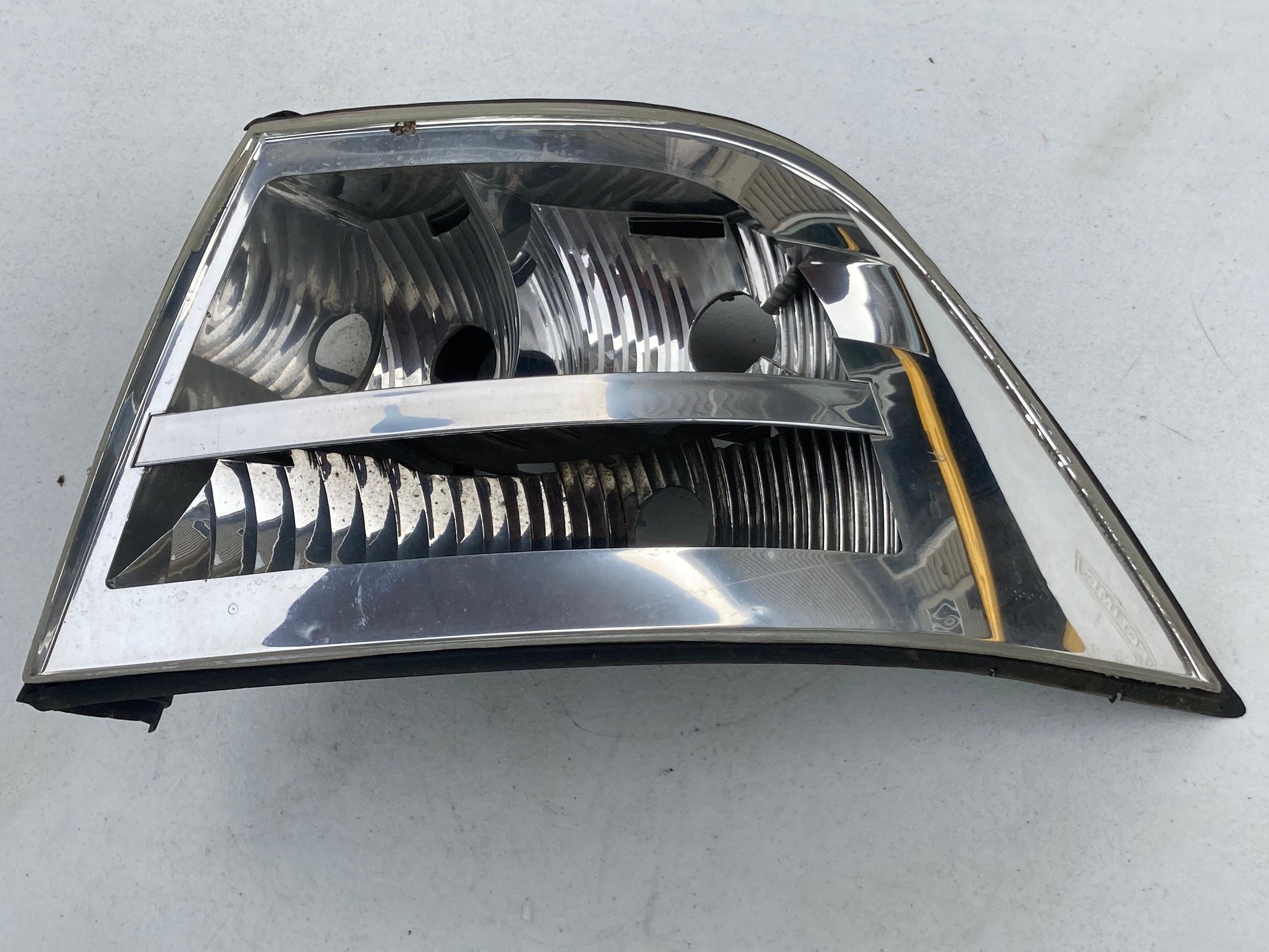 OEM 2003-2007 Saab 9-3 Passenger Side Tail Light – Right Rear Assembly 12785761