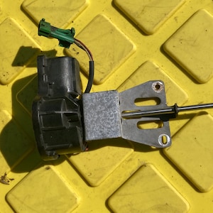Saab Headlight Wiper Motor Bosch 330206948  4560702