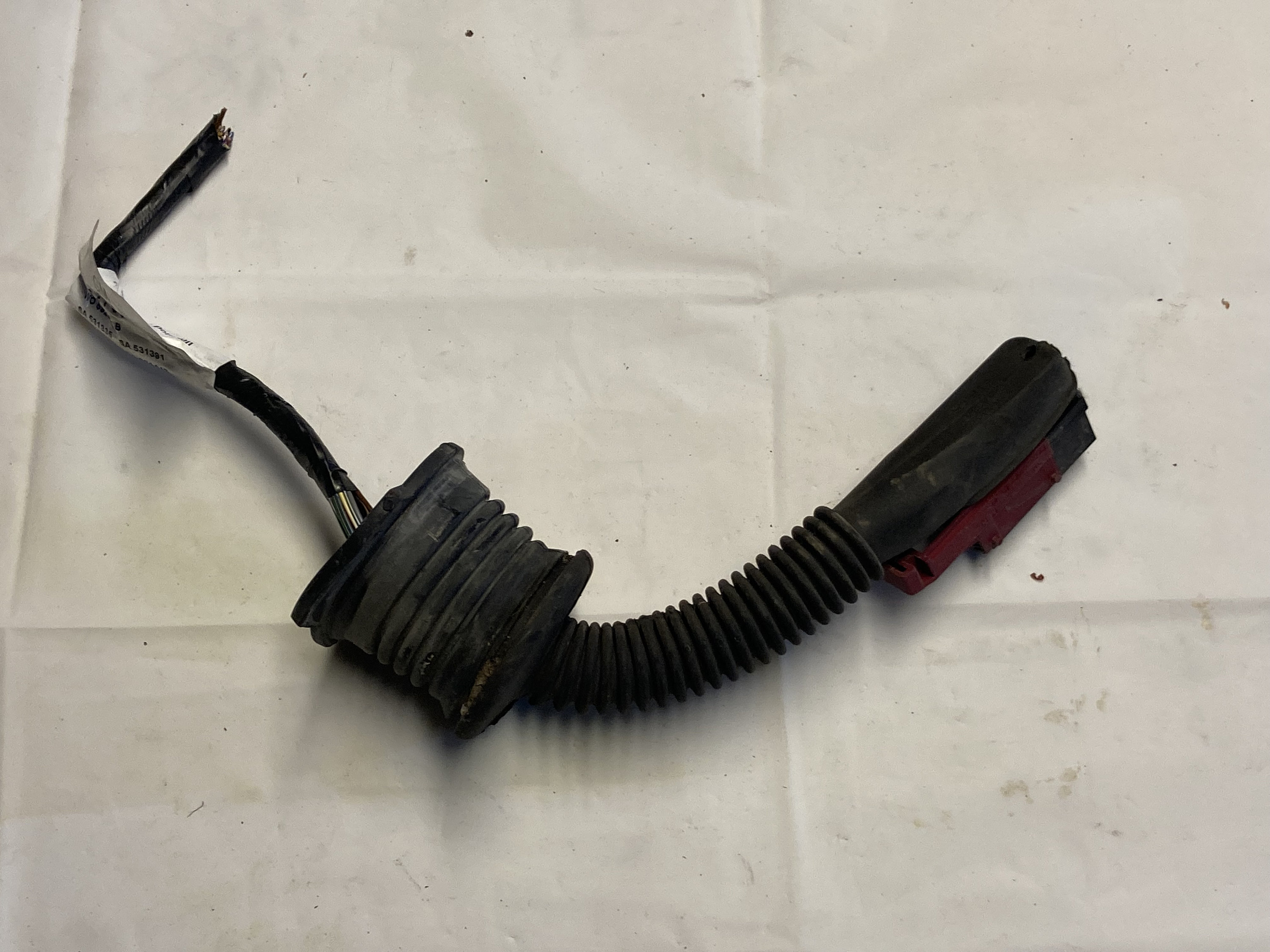 Saab 9 5 Door Electrical Connector AMP 965660-1 Part of 1276908 - Etsy