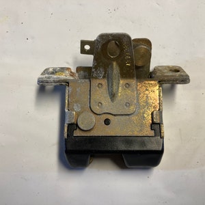 Saab 900 NG Trunk Lid Lock 4327383
