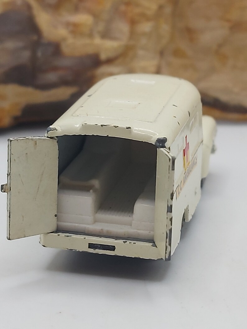 Vintage Lesney LOMAS AMBULANCE Diecast Toys, Made in England 1960s