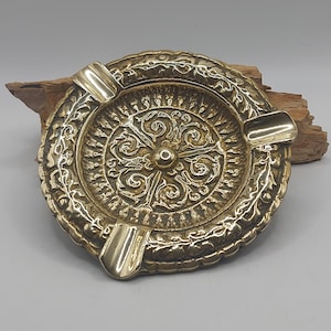 Vintage solid brass handmade ashtray,man cave gift ,decorative brass dish, coin dish, floral dish,keys dish