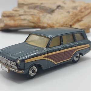 Vintage corgi FORD CONSUL CORTINA super estate car, english diecast cars, cortina classic car, corgi cortina estate car, hatchback model.