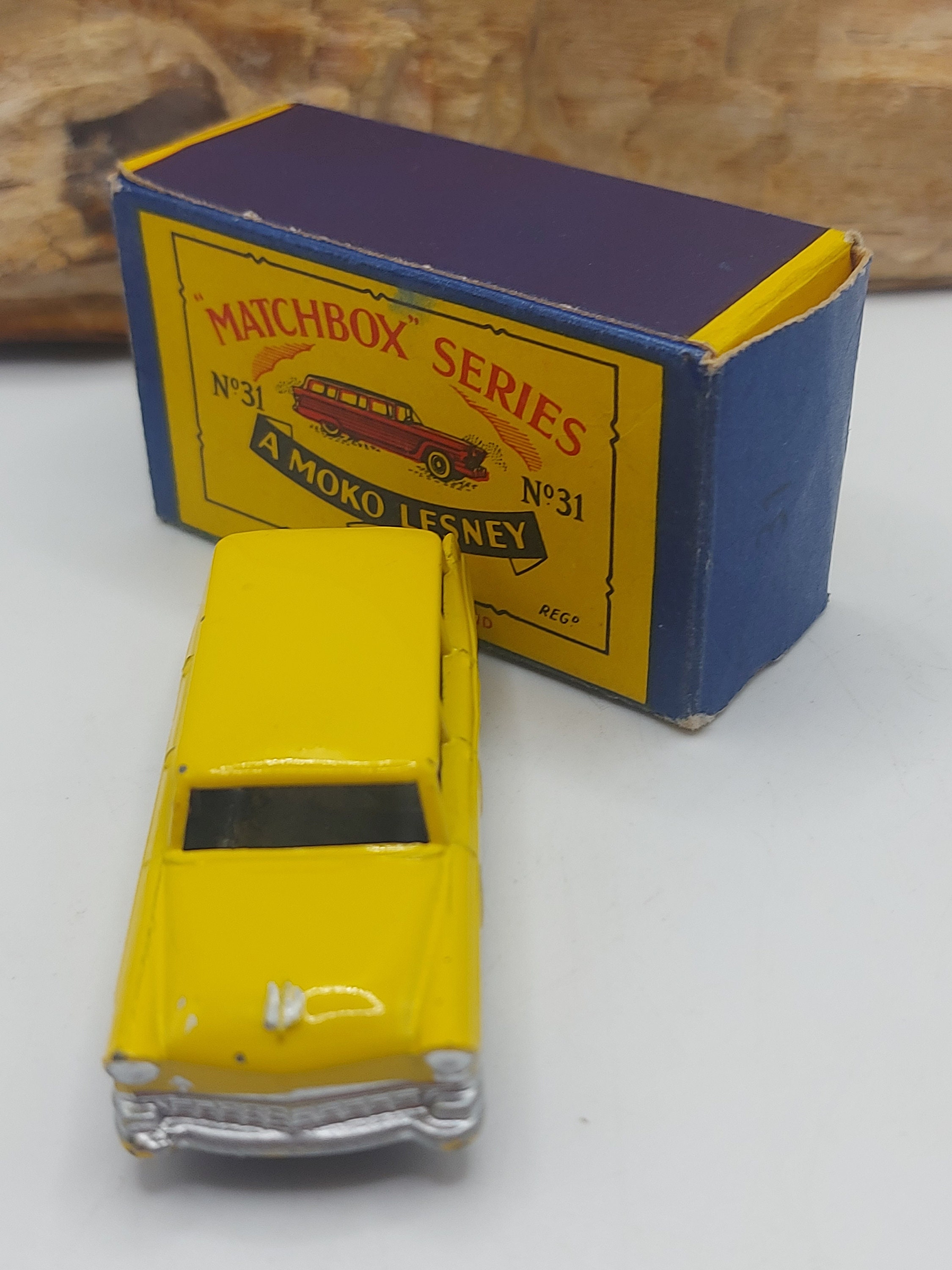 Vintage Lesney Matchbox Ford Station Wagon #31, 1960s Diecast Car