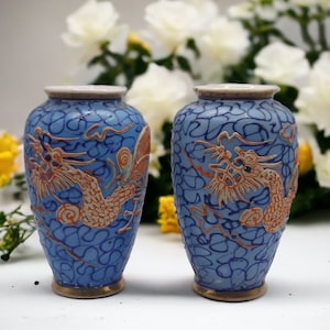 2 small mid 20th century Japanese vases dragon design, Japanese ceramic, bud vases, home decor,