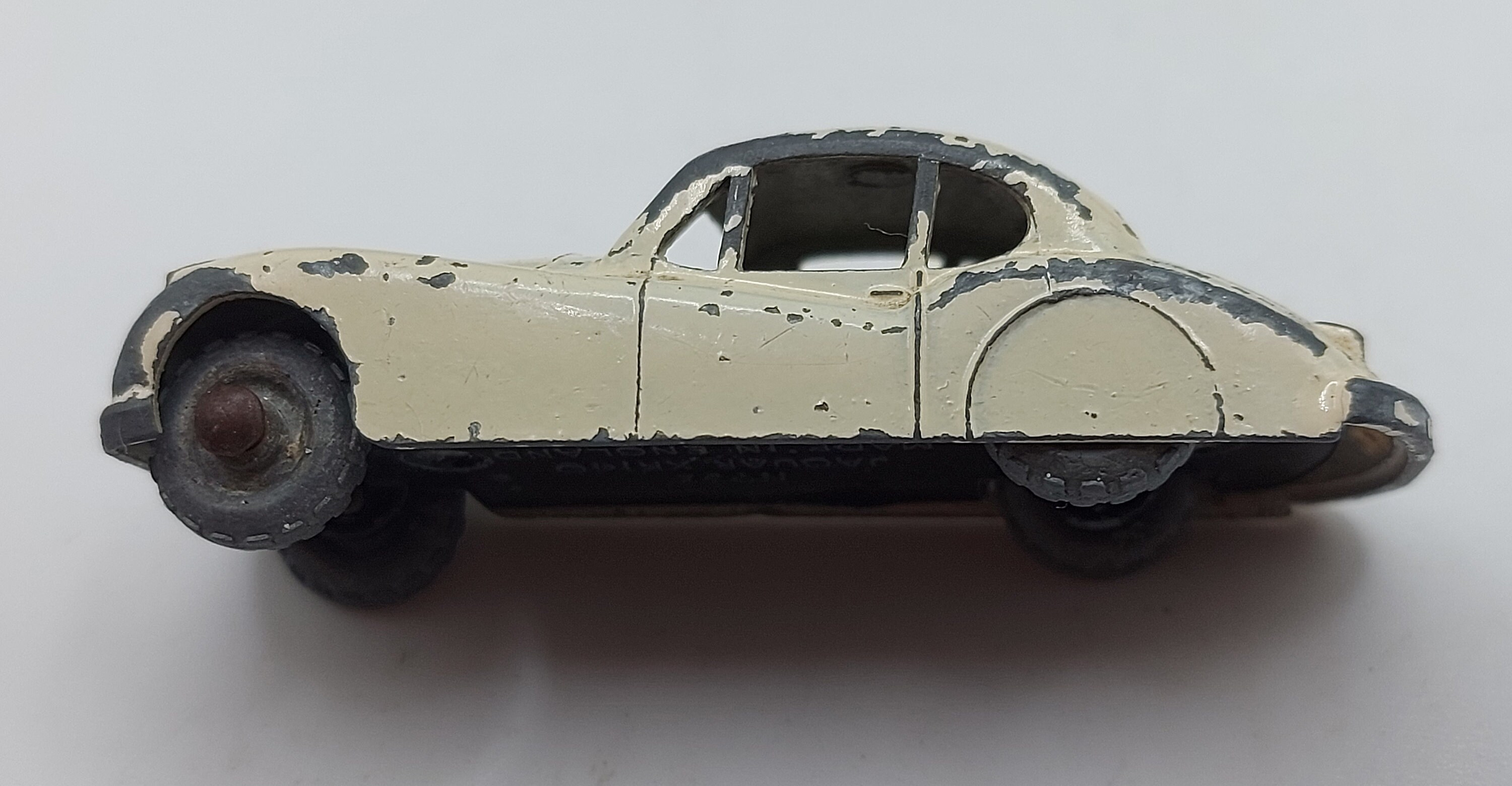 1950s Matchbox Lesney 32 Jaguar XK140 Motor Car Toy
