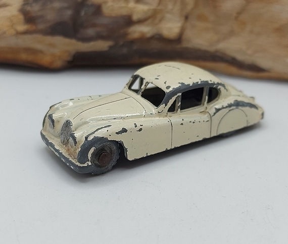 ミニカー BritishCar  MiniatureCarCollection 1950s Matchbox Lesney 32 Jaguar XK140 Motor Car Toy Collectible