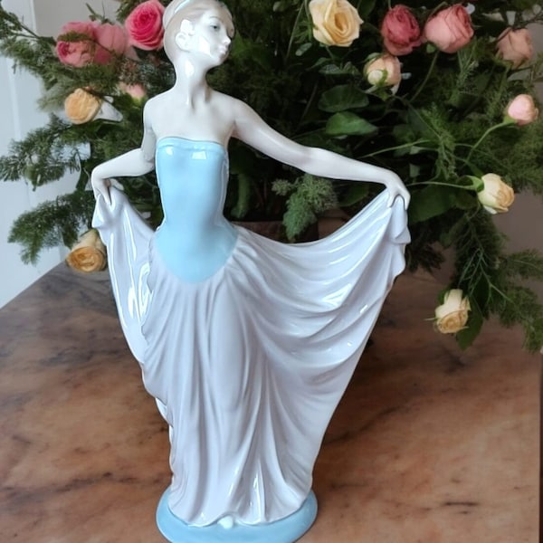 Vintage 1979 Lladro figurine The Dancer number 5050 ballerina, ballet dancer,retired lladro figurine, home decor, Spanish porcelain figurine