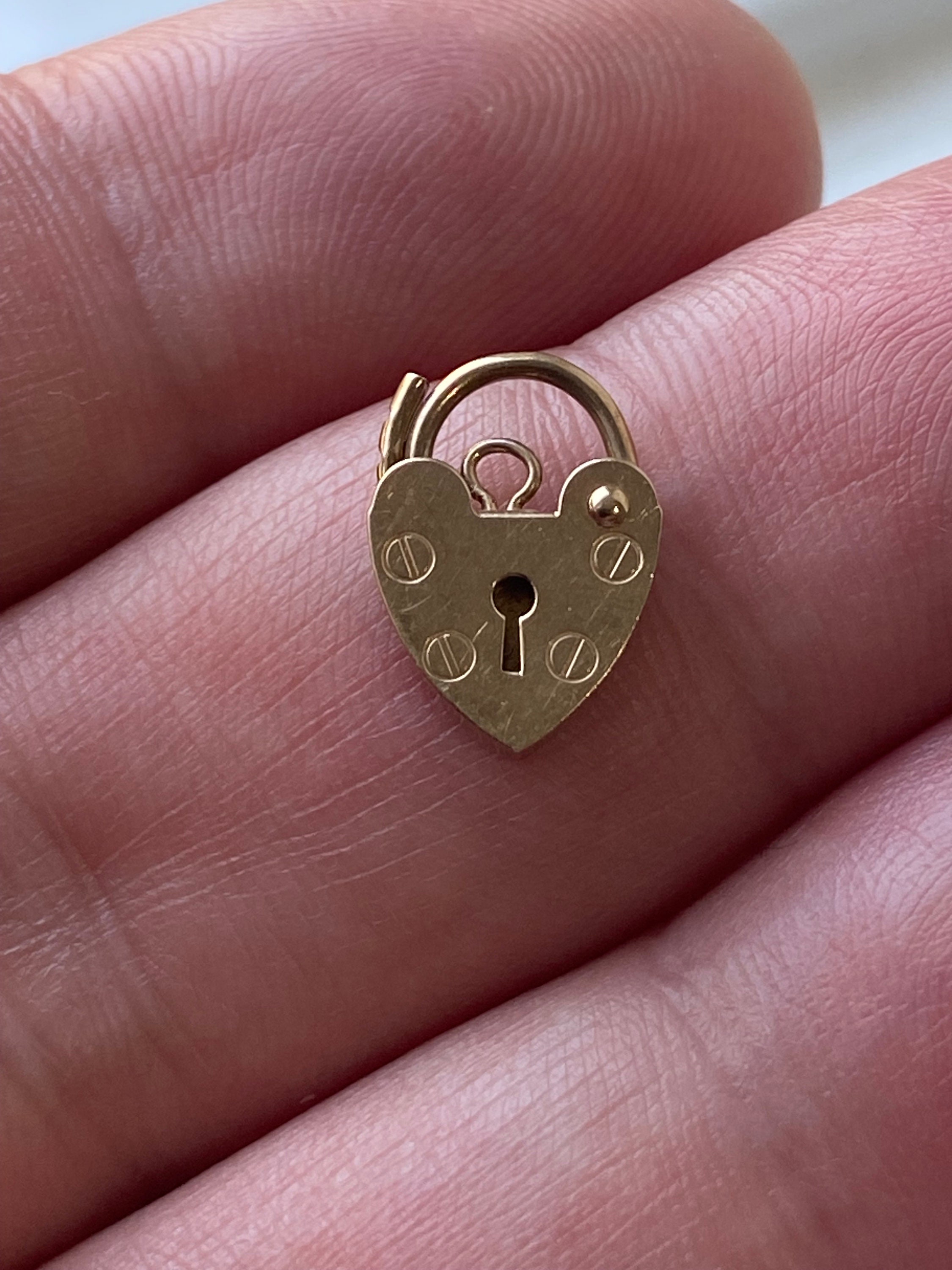 9ct gold padlock sale