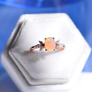Feueropal Ring, Oval Schnitt Vintage Opal Ring, Rose Gold Ring Einzigartige Geschwungene Ring