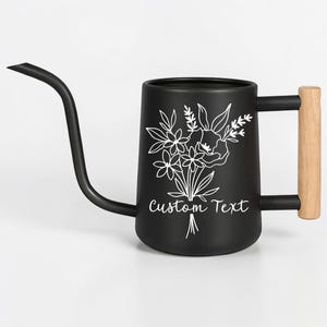 Personalisierte Gießkanne mit Blumenstrauß und anpassbarem Namens- oder Wortdesign