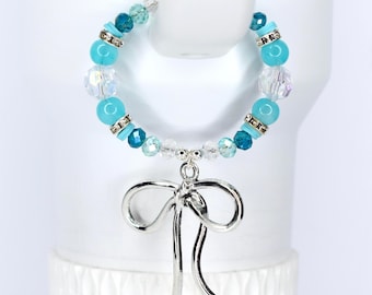 Turquoise Tumbler Handle Bracelet: Green Blue Beaded Accessory with Silver Accents