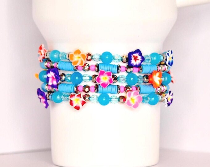 Blue Floral Tumbler Bracelet: Hawaiian Lei Cup Accessory