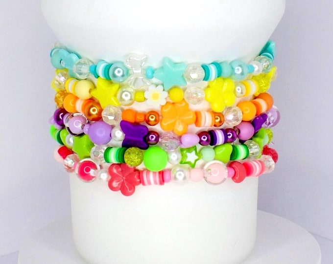 Handmade Tumbler Bracelet: Bright Star, Flower & Heart Beaded Drinkware Jewelry