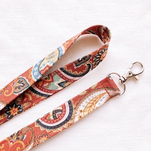 Paisley Lanyard, Patterned Lanyard for keys, ID Badge Holder Strap, Colorful 30&#39;s Print Lanyard, Unique, Thin Fabric Keychain, Teacher
