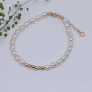 Freshwater Pearl Gold Filled Bracelet, High Quality 14k Gold Filled Bracelet, Gold Filled Beads , Pearl Bracelet, Gold Stacking Bracelet image 1