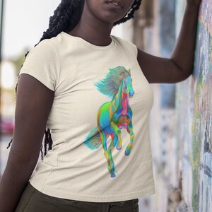 Maglietta Majestic Rainbow Horse, maglietta per amanti degli equini, maglietta equestre colorata, maglietta grafica unisex, top per equitazione