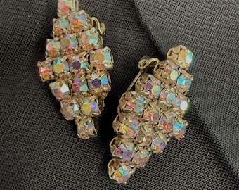 Vintage örhängen med Aurora Borealis-smycken och strass