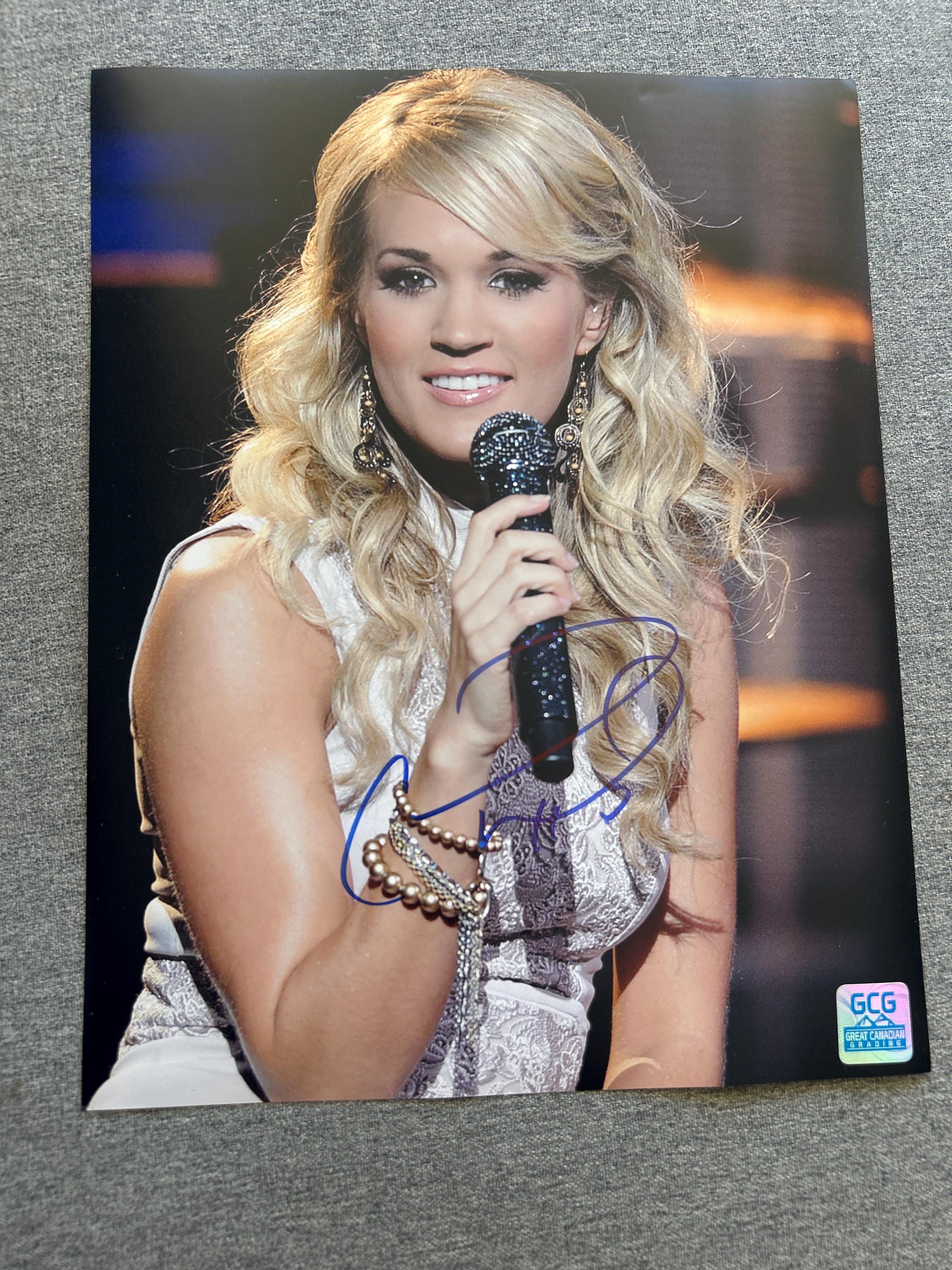 キャリー・アンダーウッド直筆サイン入り超大型写真… Carrie Underwood Autographed - Etsy
