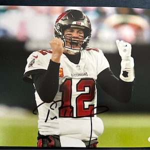 Tom Brady Hand Signed Autographed 11x14 Tampa Bay Buccaneers Football Photo w/COA