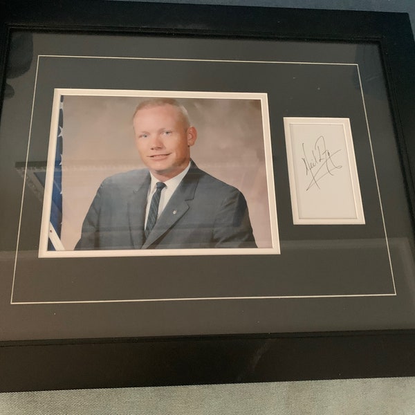 NEIL ARMSTRONG signed autographed photo Moon Man COA Hologram main image 0