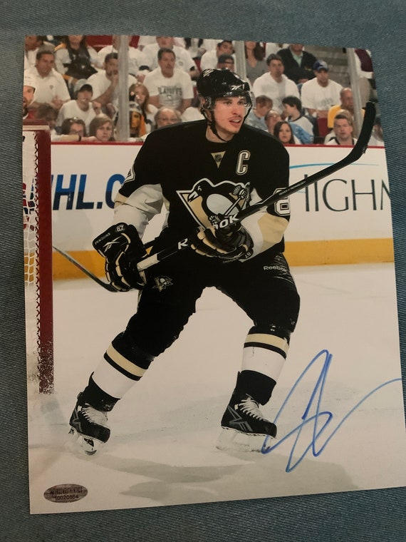 Sidney Crosby Signed Memorabilia & Collectibles