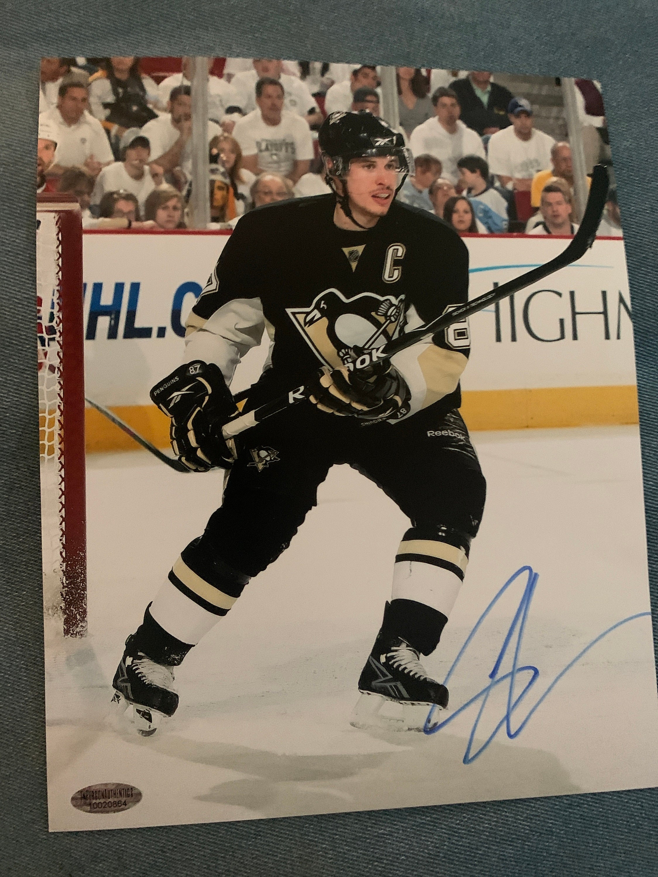 Sidney Crosby Memorabilia, Autographed Sidney Crosby Collectibles