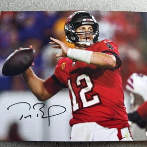 Tom Brady Hand Signed Autographed 11x14 Tampa Bay Buccaneers Football Photo w/COA