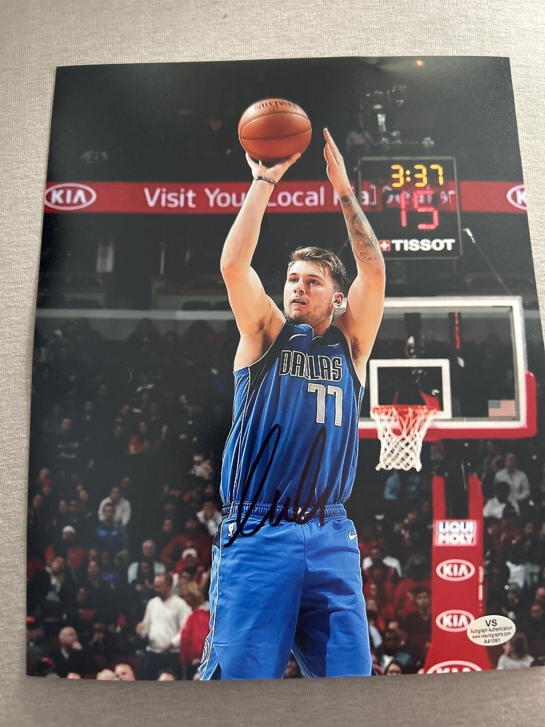 LUKA DONCIC SIGNED 8X10 PHOTO AUTOGRAPH DALLAS