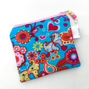 Porta-moedas pequeno com corações, porta-moedas de tecido com zíper para moedas e cartão de crédito, lindo presente de dia dos namorados