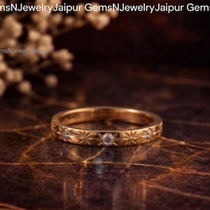 Starburst Lab Grown Diamond Band Guld, Celestial Engraved Ring, Vintage Star Pattern Wedding Ring, Unik Löfte Gåva Till Henne