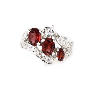 Hübscher Verlobungsring, Natürlicher Granat & Amerikanischer Diamant Ring, 925 Silber Ring für Sie, Oval geschliffener Granat Edelstein, Hochzeitsschmuck Geschenk