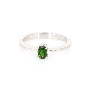 Chrom Diopside Ring, 925 Sterling Silber Schmuck, zierliche Minimalistische Ring, Oval Grüner Stein Schmuck, Eternity Promise Ring