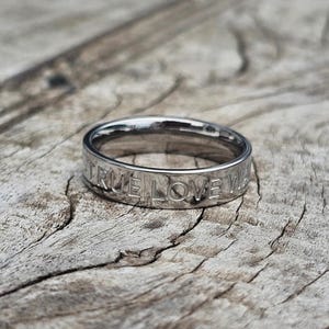 True Love Waits graveerbare zuiverheidsring voor heren, roestvrij staal 6 mm