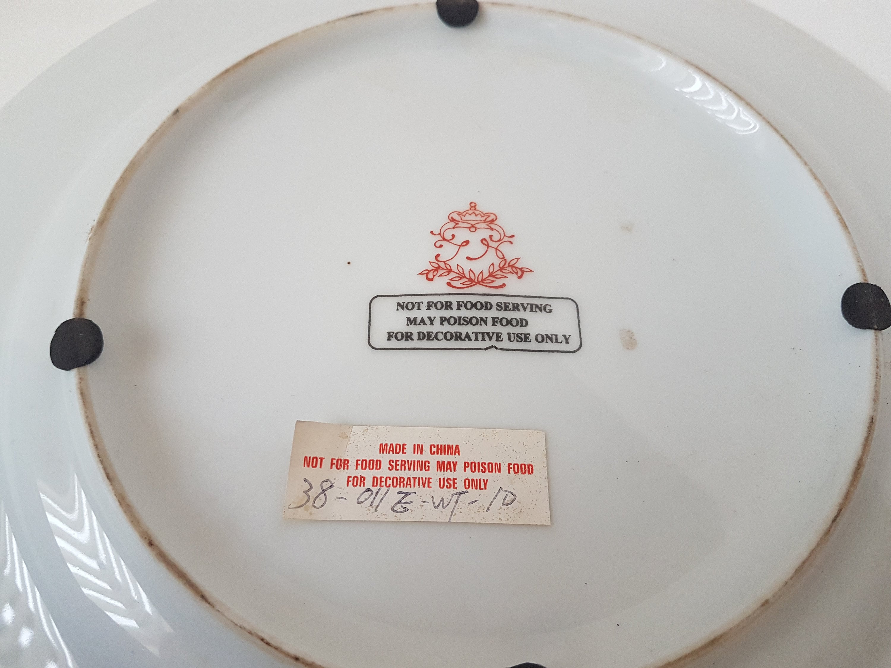 高度に装飾された中国の輸出用皿6枚。展示用のみ。説明をよくお