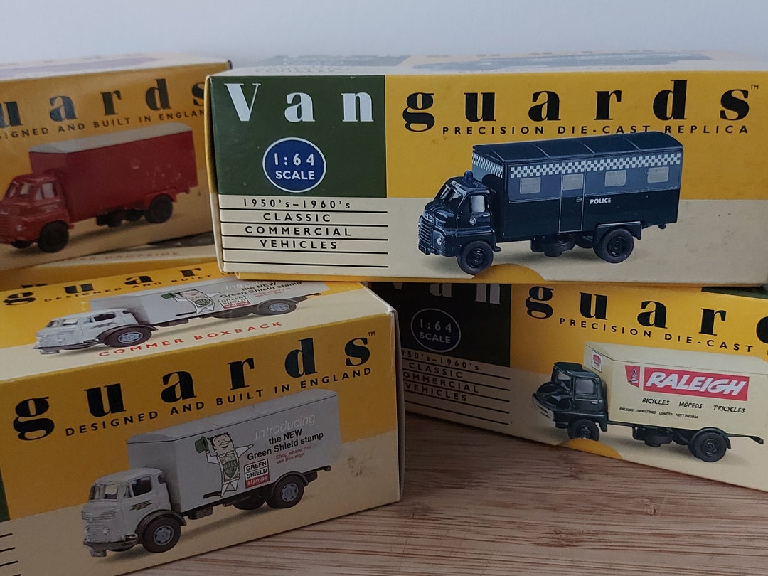 Miniature Vanguards 1/43 - Ford Granada 3.0 Ghia (Sebring) - Rouge - Neuve