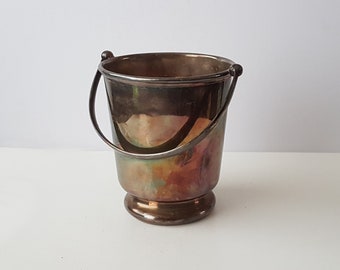 vintage silver plated ice bucket, bar, tablewear EPNShi, this is a vimtatage ice bucket