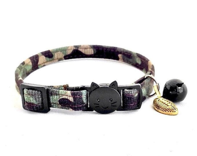 Camouflage Cat Collar: Breakaway Safety, Adjustable with Bell