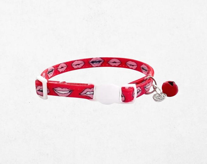 Kisses Cat Collar, Valentine's Day Kitten Collar with Bell