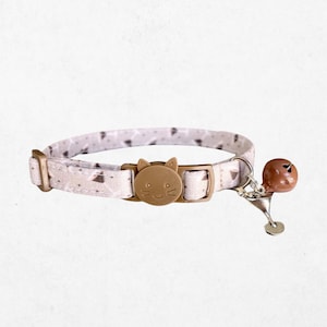 Collar para gato Espresso Martini - Estampado de café, hebilla de seguridad con cascabel, personalizable
