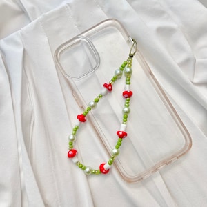 Ciondolo per telefono Cottagecore a forma di fungo rosso - Bracciale per telefono verde - Portachiavi per iPhone - Accessori per telefono carini - Estetica verde salvia