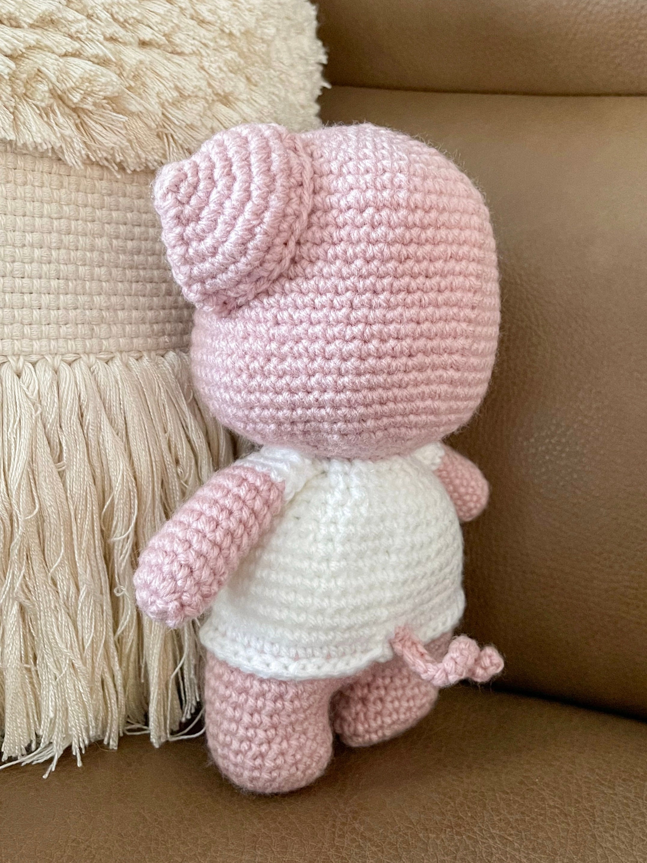 EureKaEr Pocket Hug – Cochon Porte-bonheur Au Crochet Avec Trèfle 4 Feuilles Et Support Bois – Carte D'énergie Positive