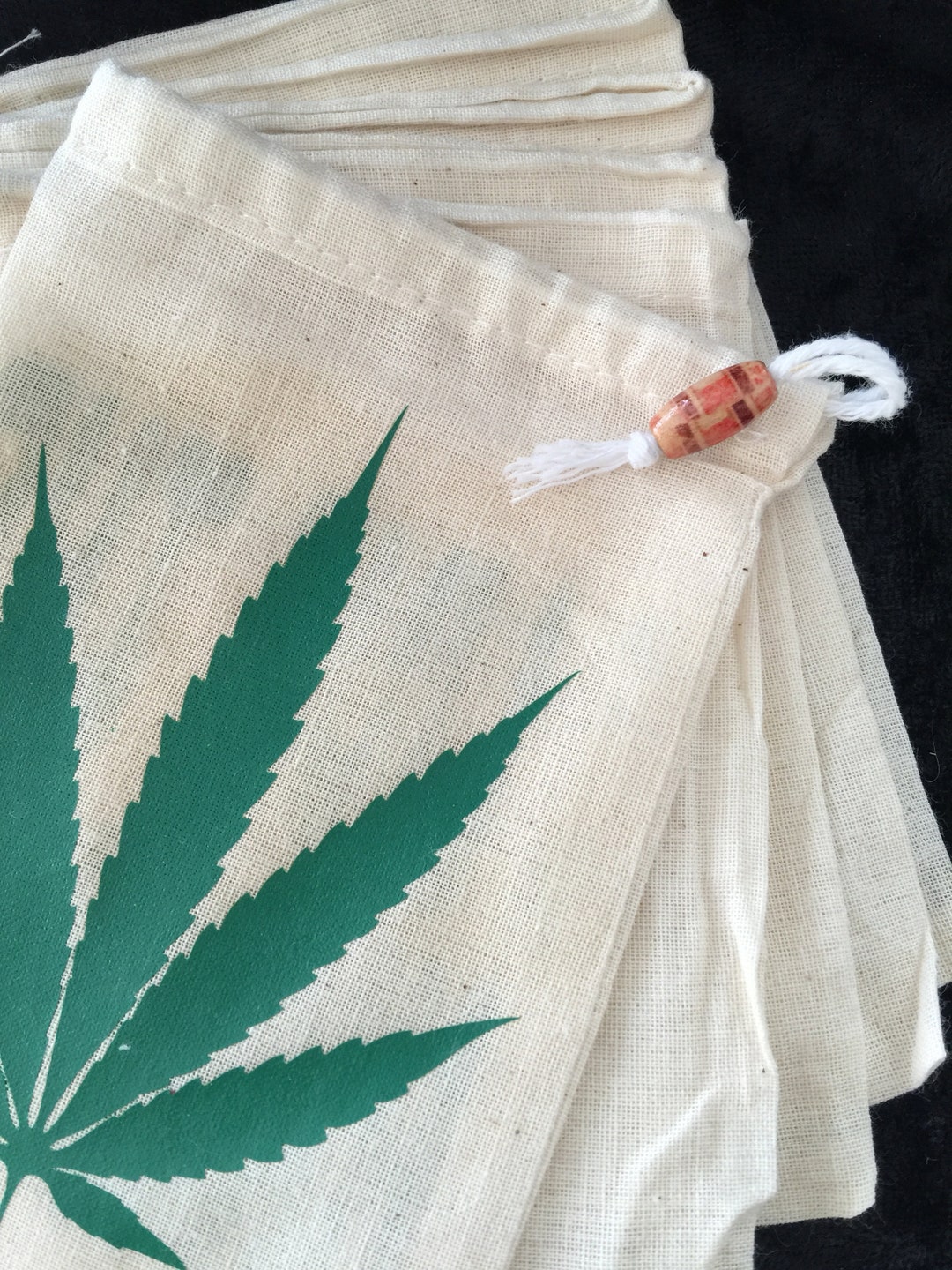 Set of 6 Weed Leaf Pouches, Lightweight Muslin Drawstring Bags, I Live