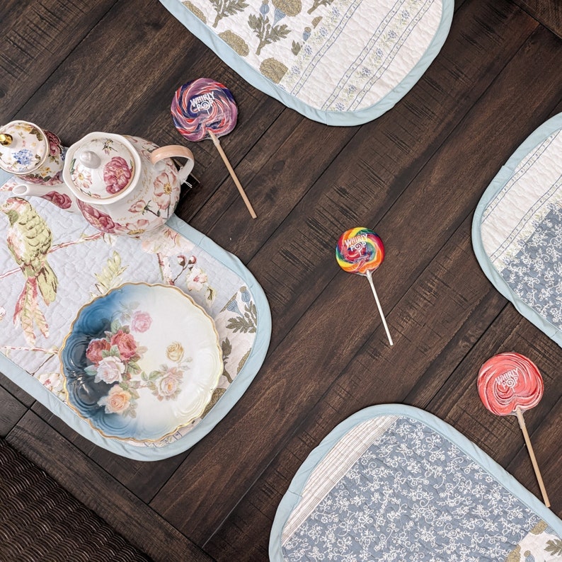 Set of 6-Piece Quilted Placemats Hand-Made Cotton - Cottage Country Floral & Classic Blue - Colorful Patchwork - Kitchen Dining Table Mats