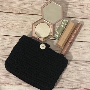 Gehäkelte Schminktasche