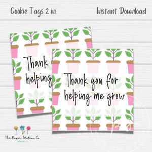 Grazie per avermi aiutato a far crescere l'etichetta per biscotti quadrata stampabile da 2 pollici, confezione di biscotti, biscotti floreali, etichetta regalo per apprezzamento dell'insegnante, etichetta per piante