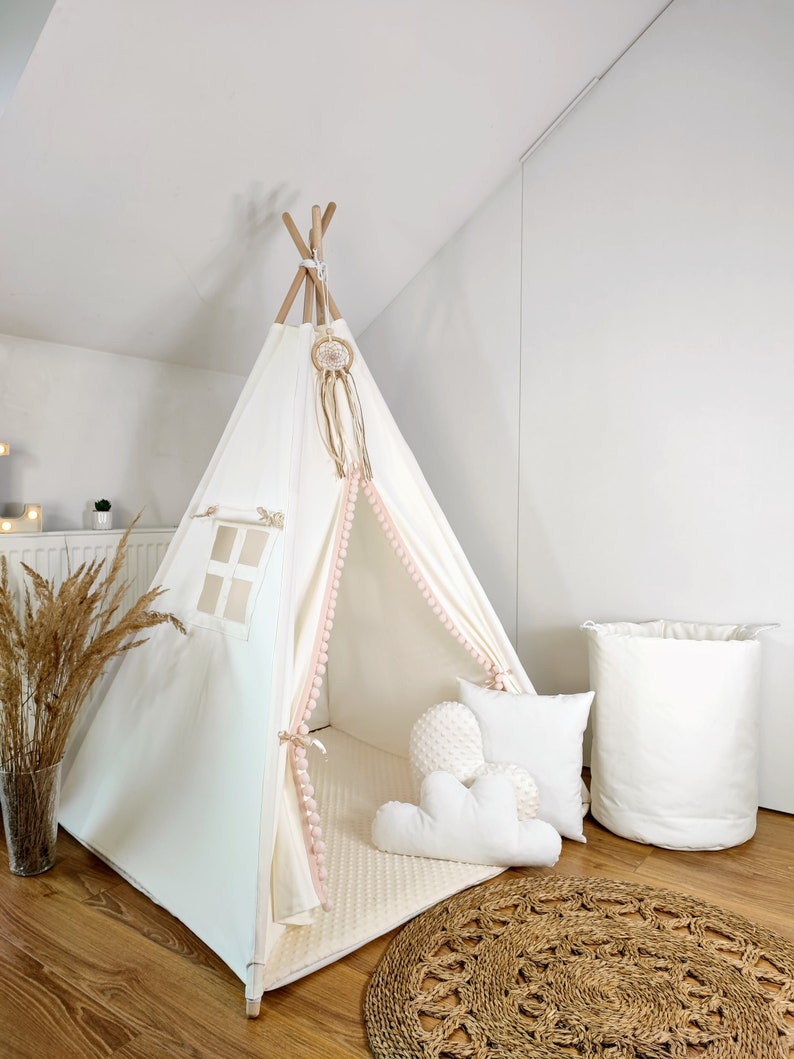 Tienda Teepee para niños en color crema, estilo, con colchoneta de algodón/MINKY de doble cara, 3 cojines,110x110x150cm y estabilizador imagen 3